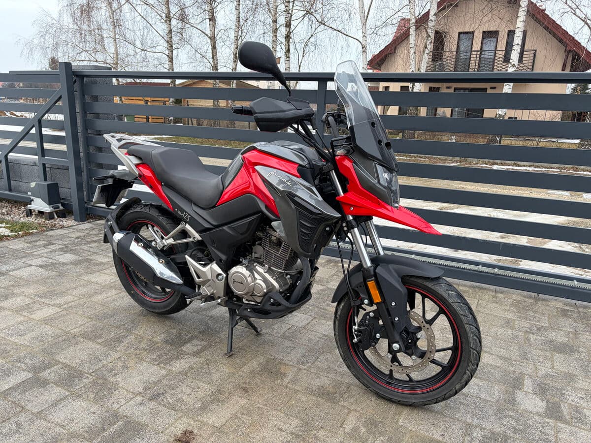 Junak ADV 125
